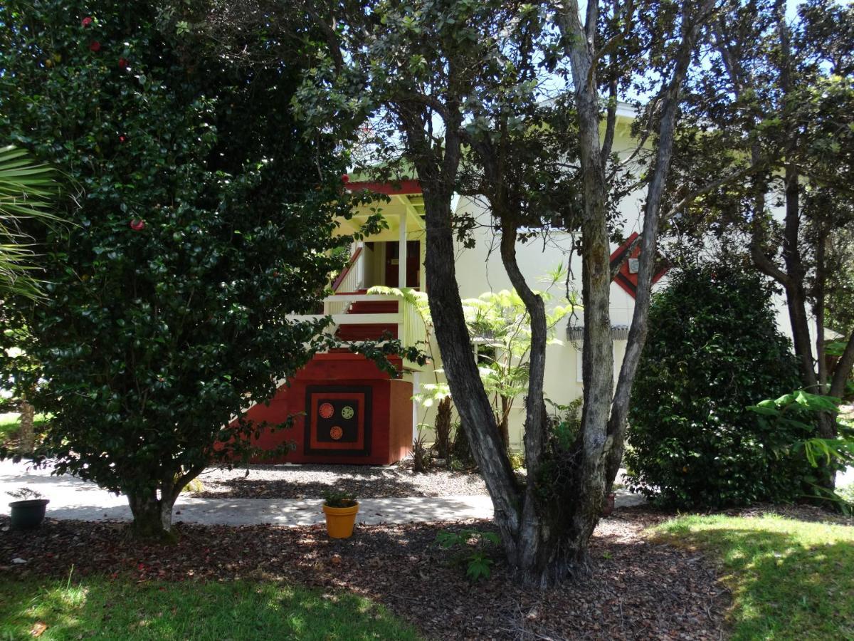 Volcano Hale Exterior photo